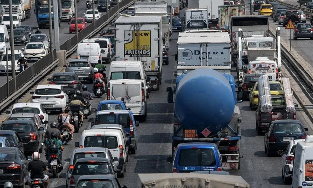Κυκλοφοριακό κομφούζιο στον Κηφισό λόγω τροχαίου